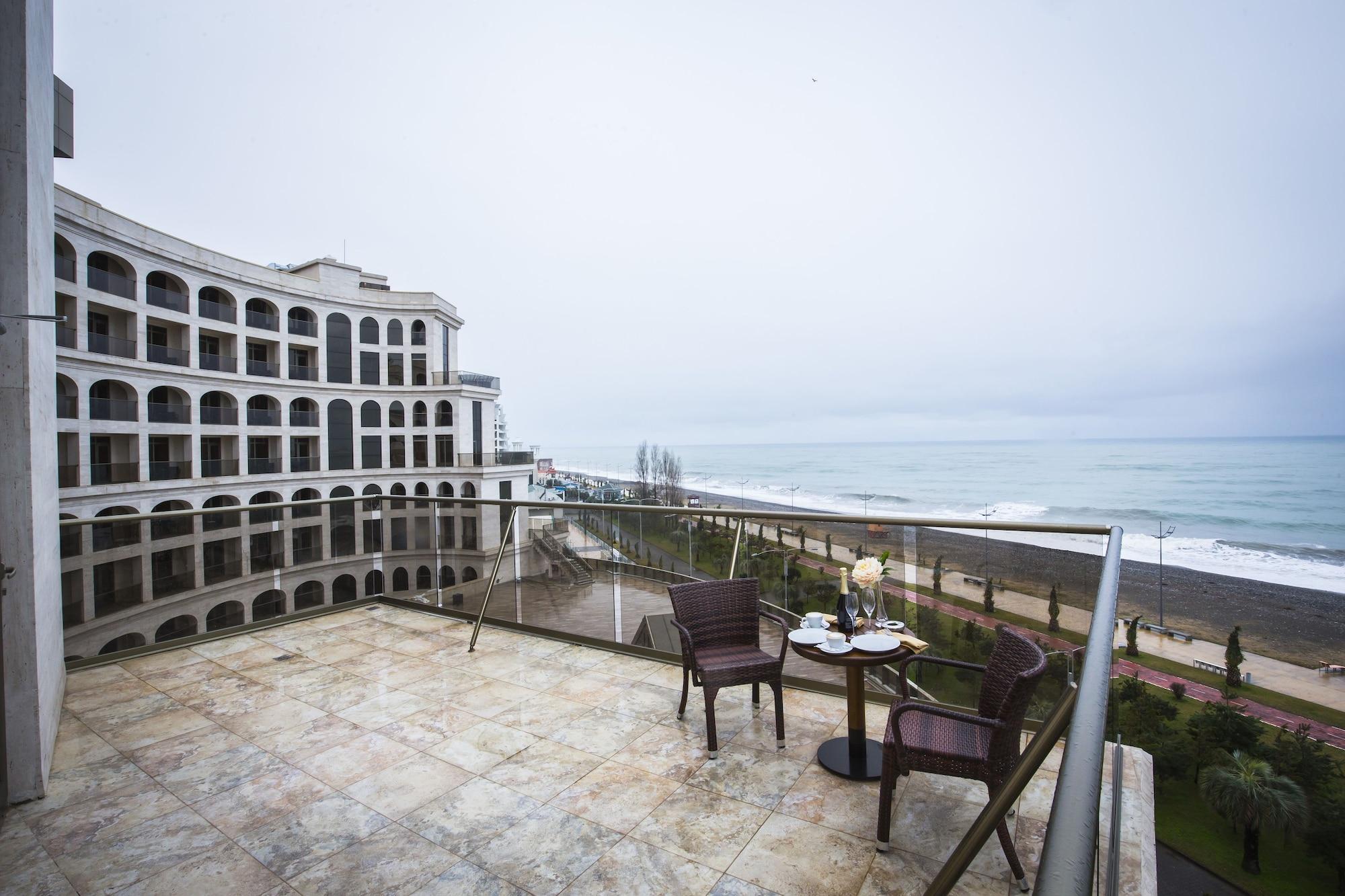 Colosseum Marina Hotel Batumi Kültér fotó