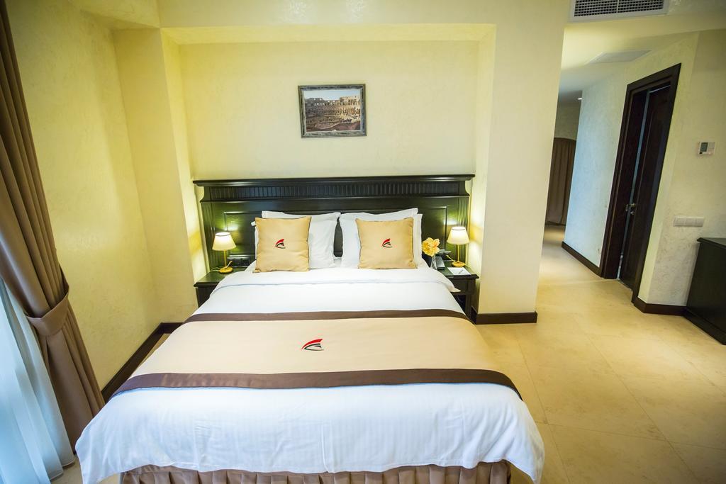 Colosseum Marina Hotel Batumi Szoba fotó