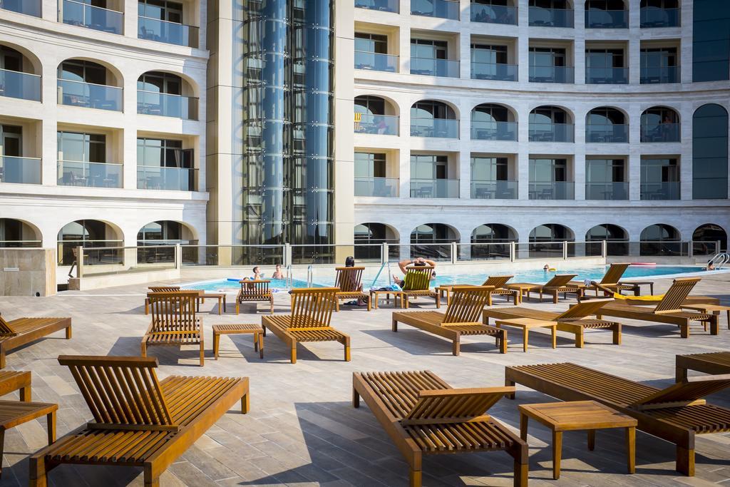 Colosseum Marina Hotel Batumi Kültér fotó